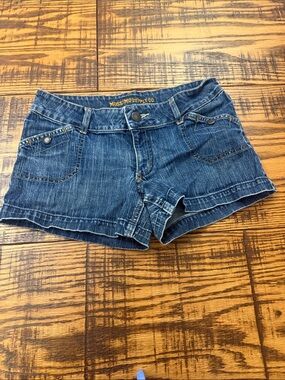 Mossimo Supply Co. Women's Denim Short Shorts - Blue Wash